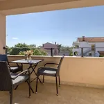 Apartment Tina With Balcony